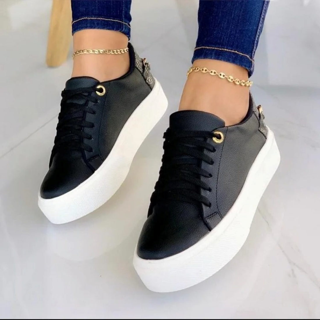 Baskets à Lacets avec Chaîne Métallique pour Femme