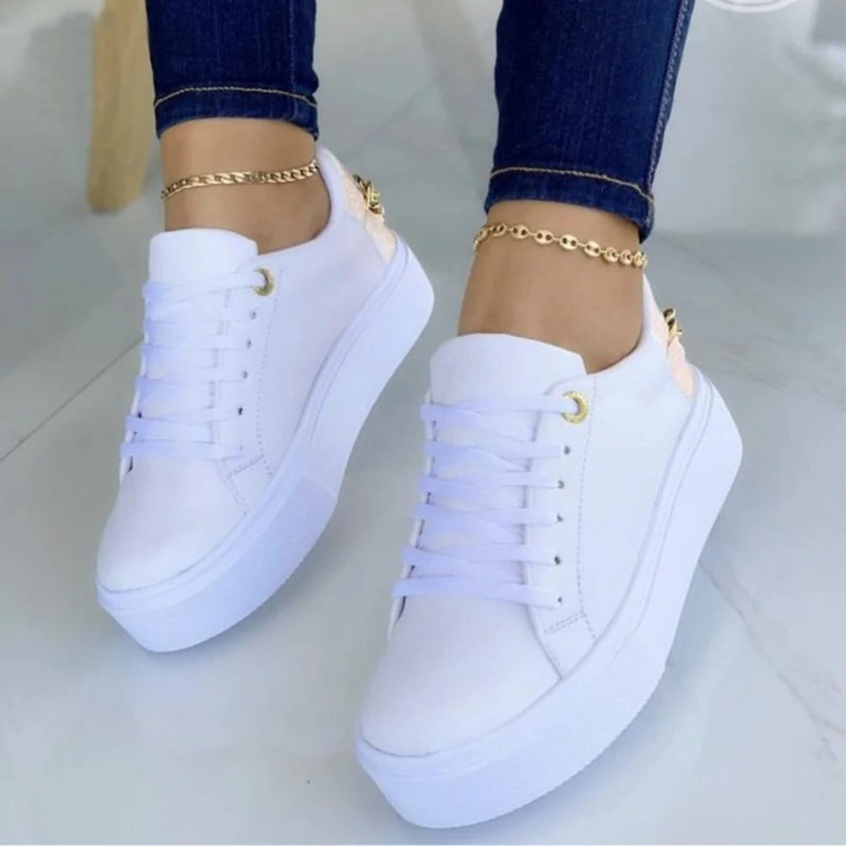 Baskets à Lacets avec Chaîne Métallique pour Femme - Blanc