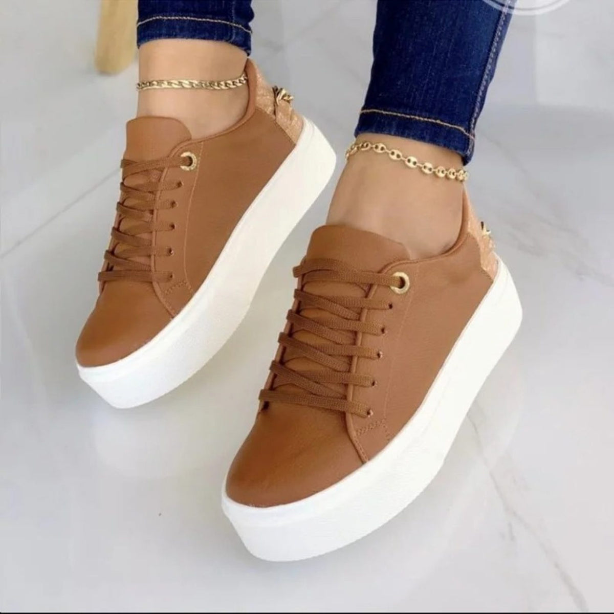 Baskets à Lacets avec Chaîne Métallique pour Femme - Marron
