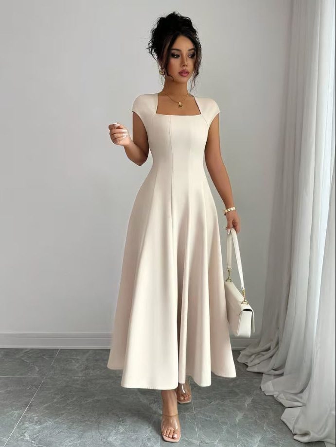 Robe Longue à Col Bénitier Fluide pour Femme - Blanc laiteux