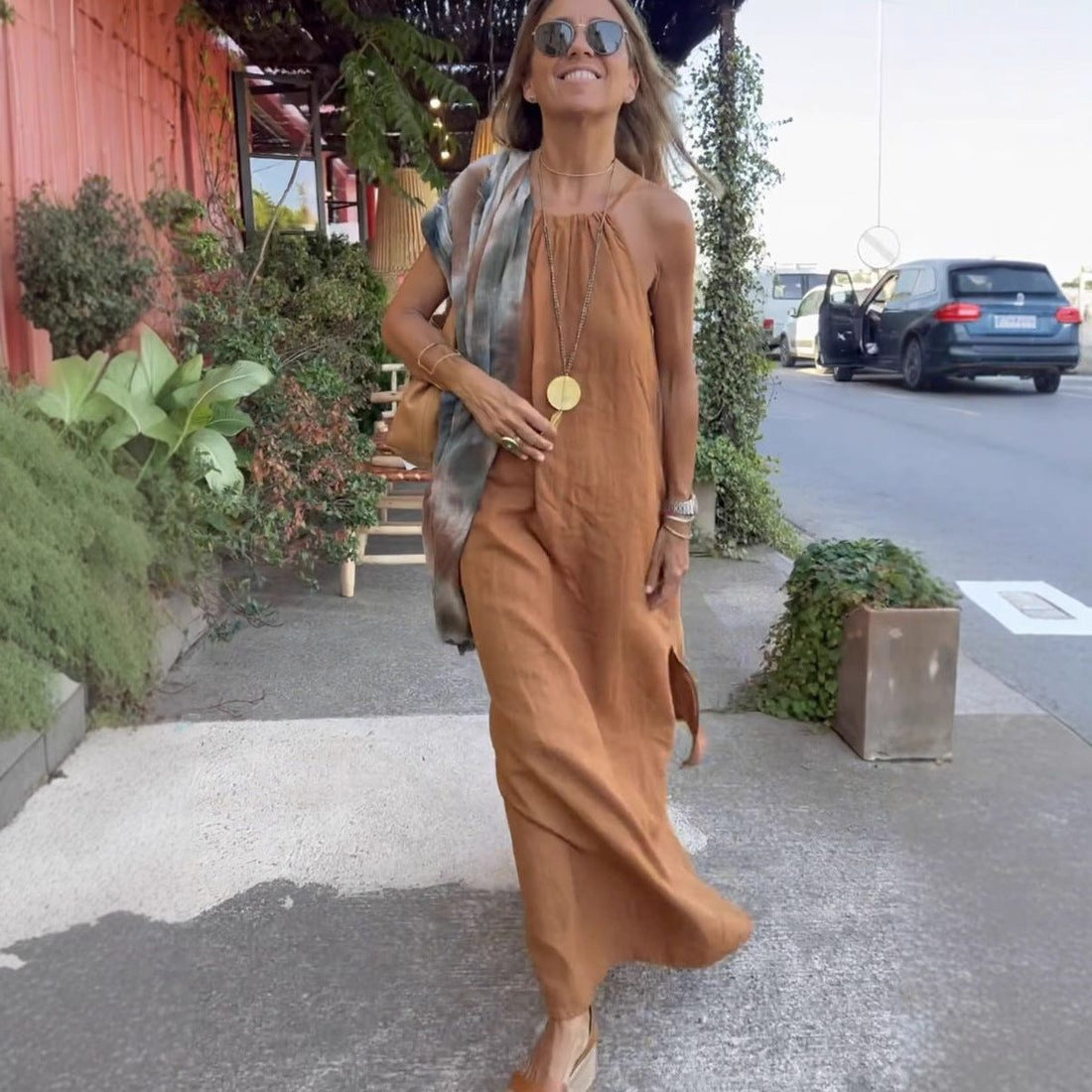 Robe Longue en Lin avec Bretelles Fines et Fente pour Femme