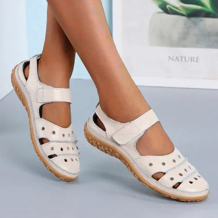 Sandales Noires Ajourées à Bride Velcro pour Femme