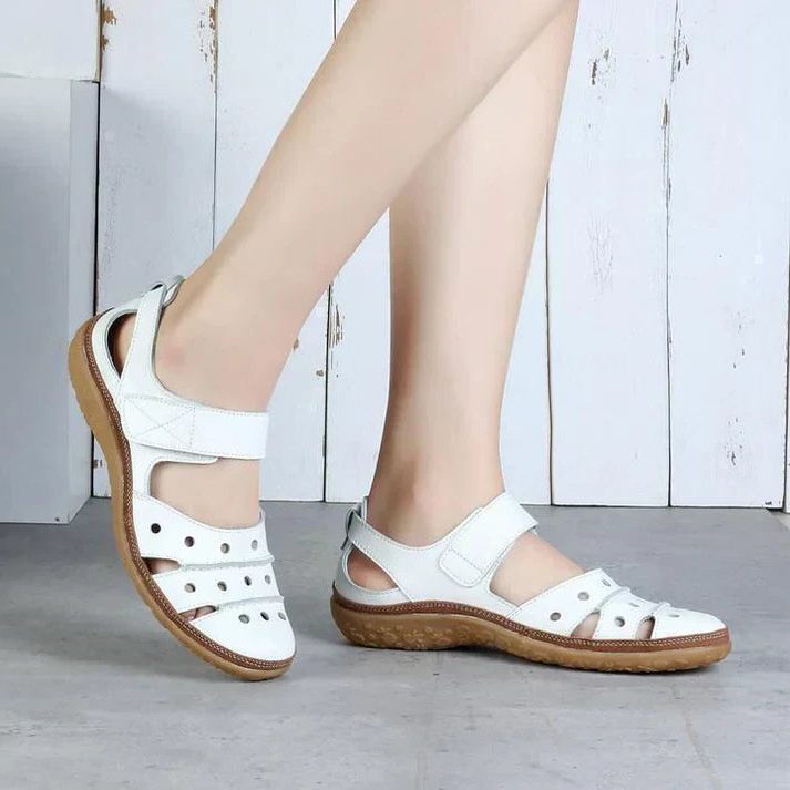 Sandales Noires Ajourées à Bride Velcro pour Femme