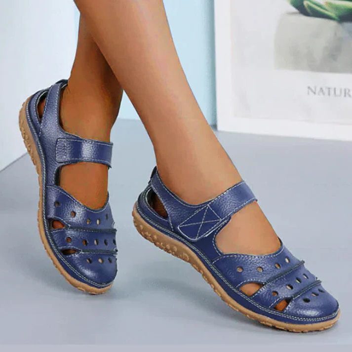 Sandales Noires Ajourées à Bride Velcro pour Femme