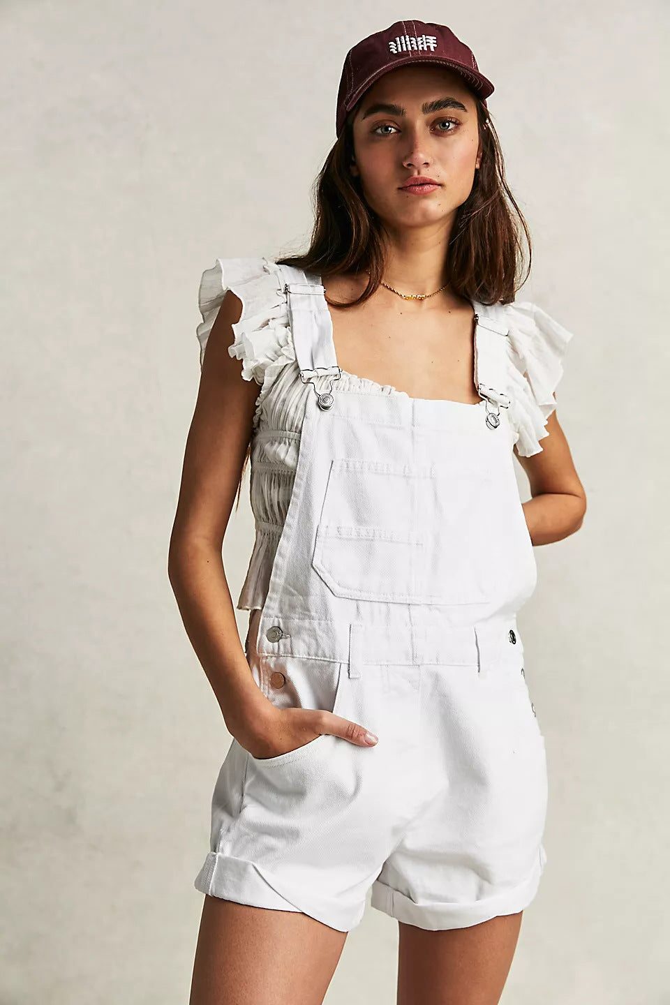 Short Denim à Bretelles Ajustables avec Poches Fonctionnelles pour Femme - Blanc